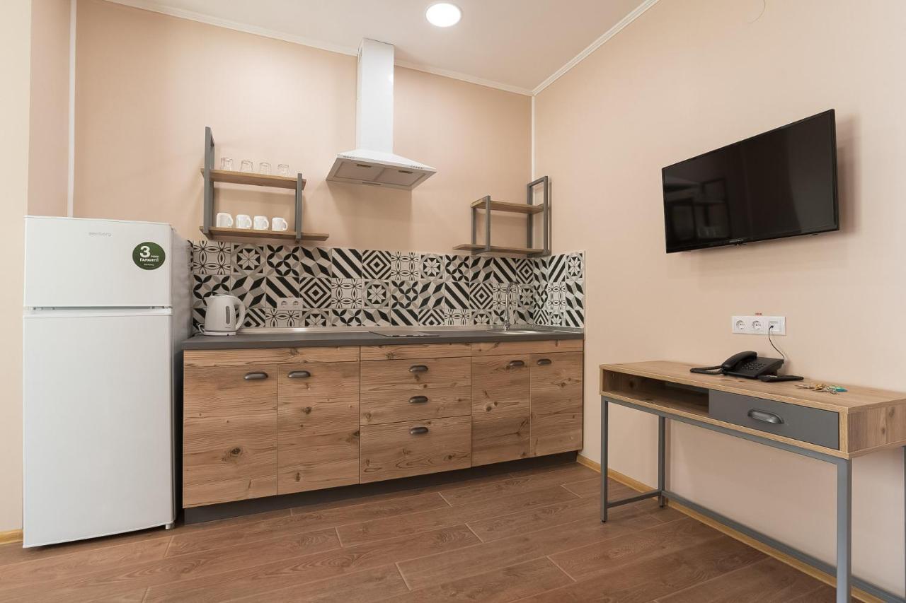 Pivdenniy Hotell Lviv Eksteriør bilde