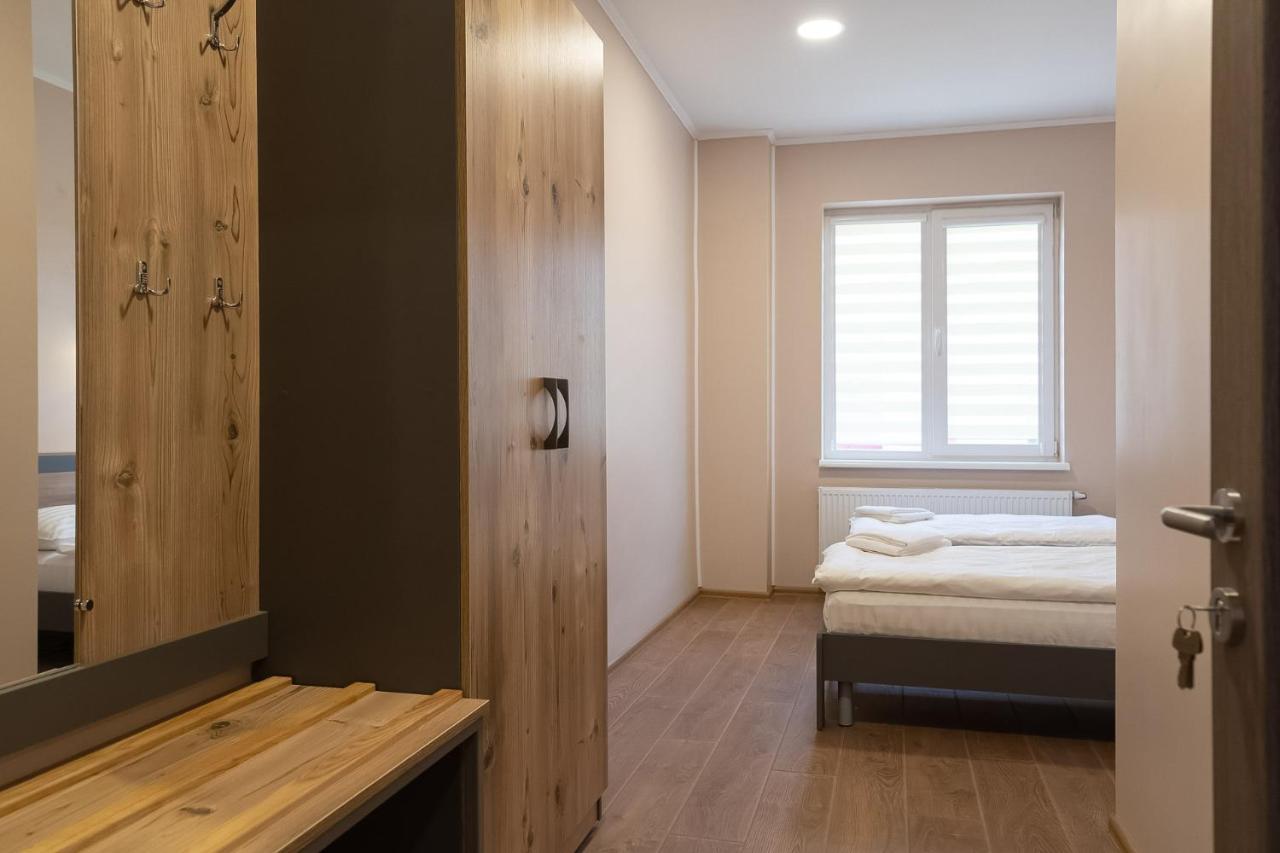 Pivdenniy Hotell Lviv Eksteriør bilde
