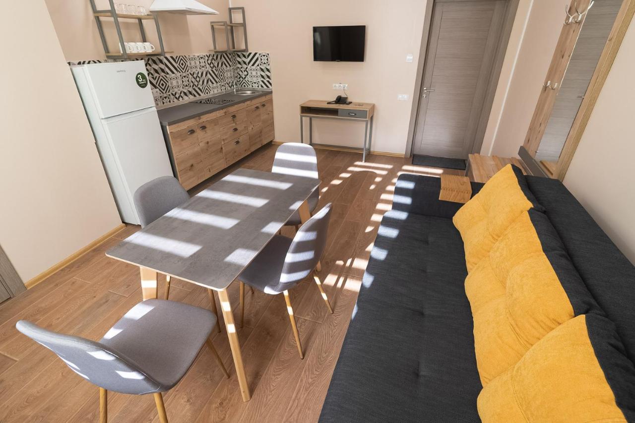 Pivdenniy Hotell Lviv Eksteriør bilde