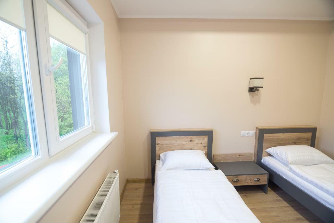 Pivdenniy Hotell Lviv Eksteriør bilde