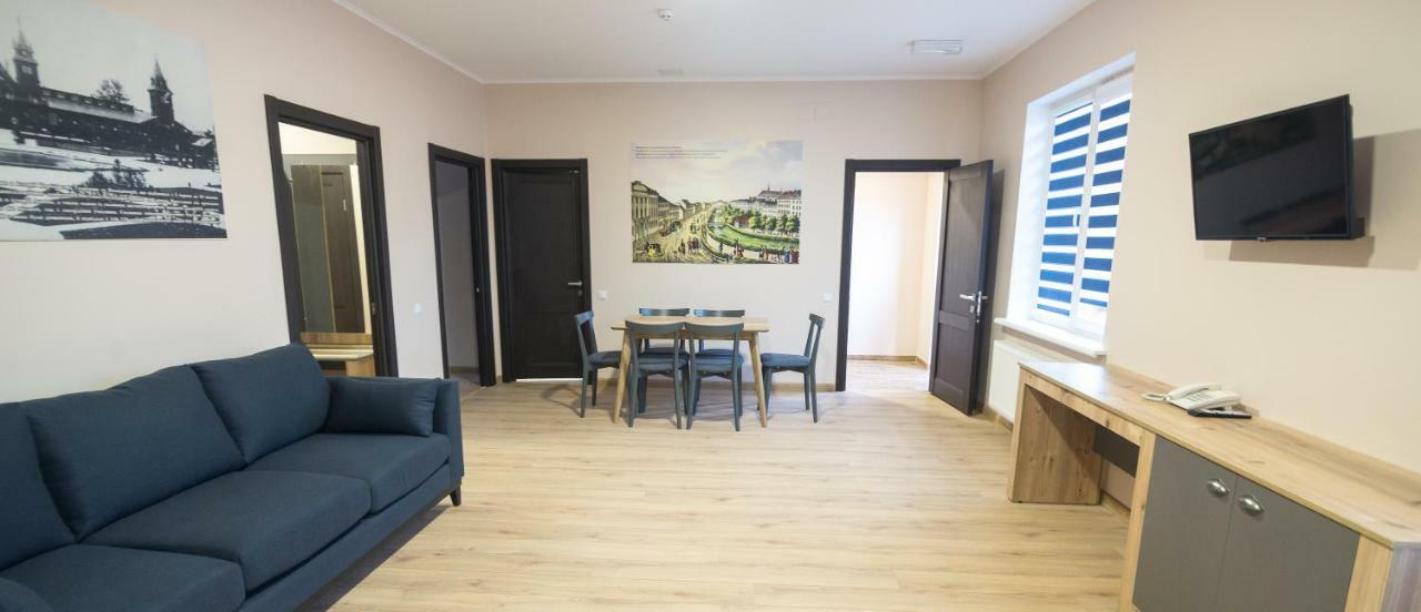 Pivdenniy Hotell Lviv Eksteriør bilde