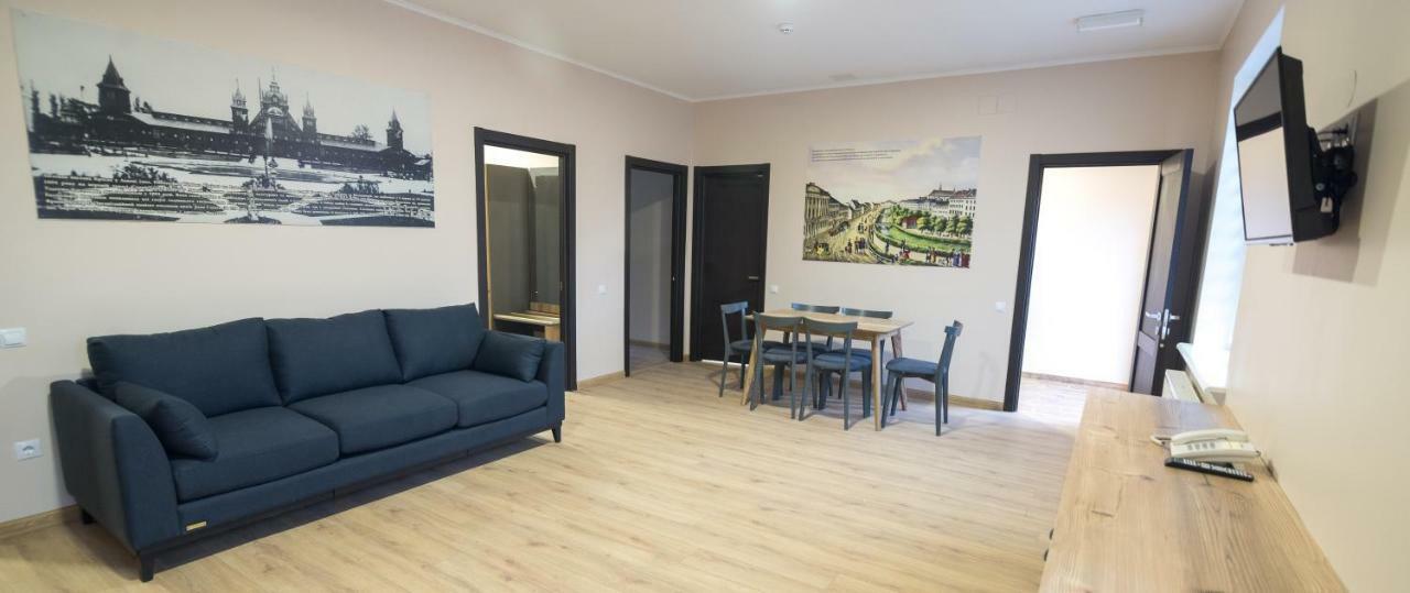 Pivdenniy Hotell Lviv Eksteriør bilde